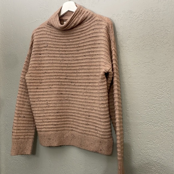 Madewell Donegal Belmont Mockneck Sweater in Coziest Yarn Size Medium - Picture 6 of 11